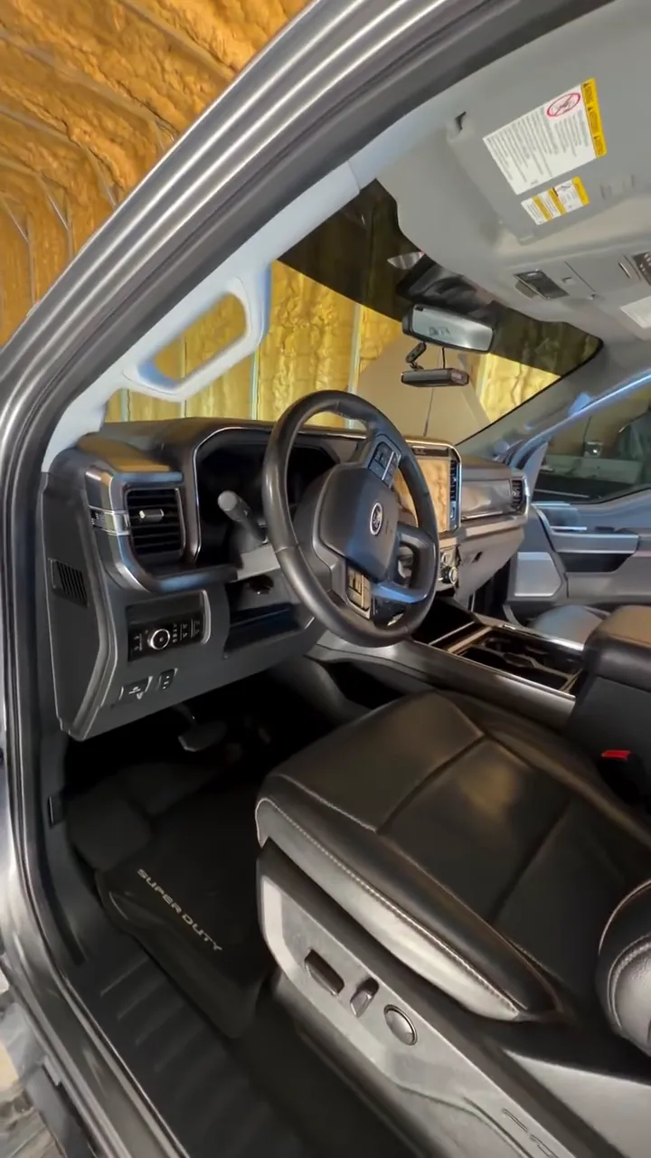Ford Super Duty cab, detailed